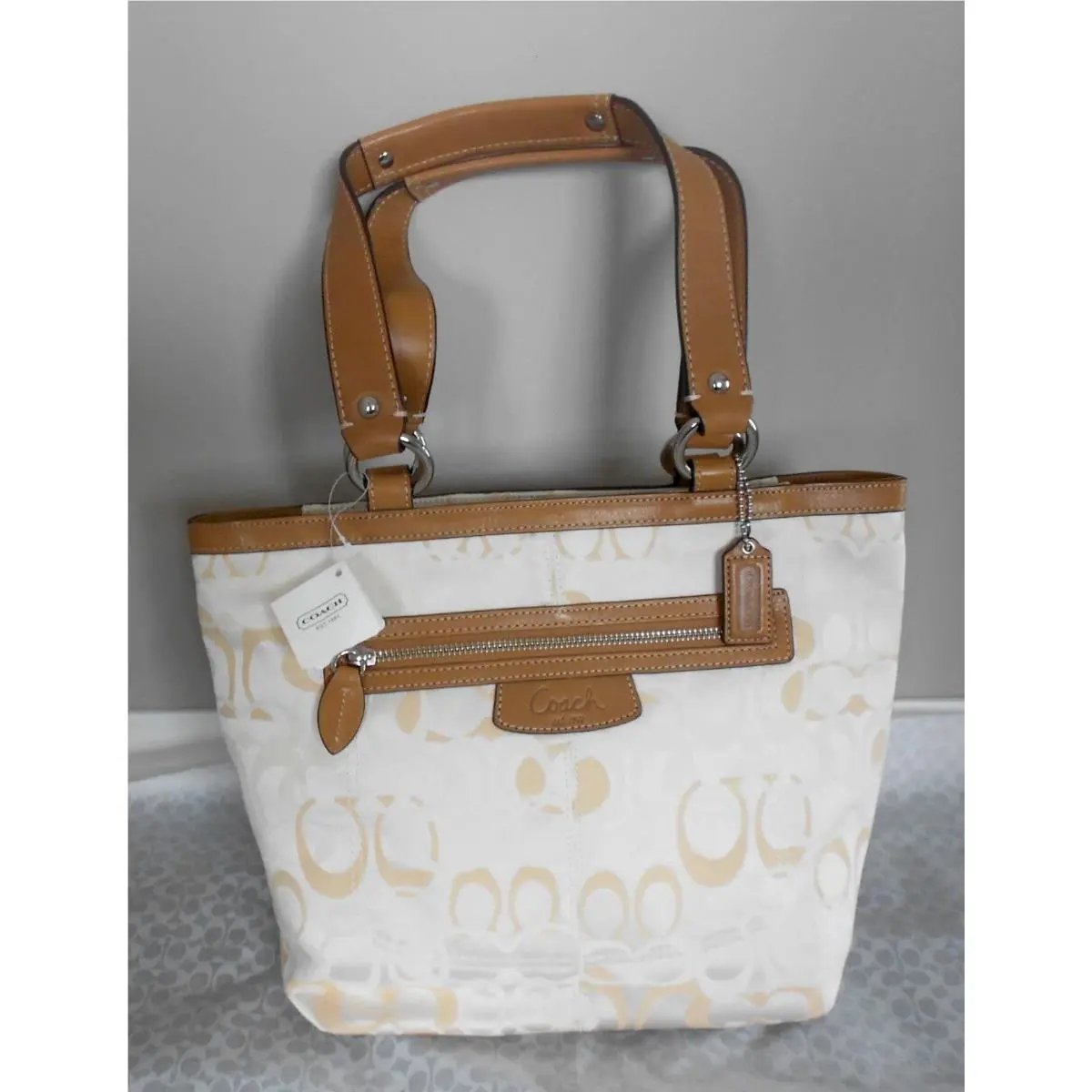 Coach 15436 Opt Pen Ivory/khaki Signature -tan Leather Trim Purse