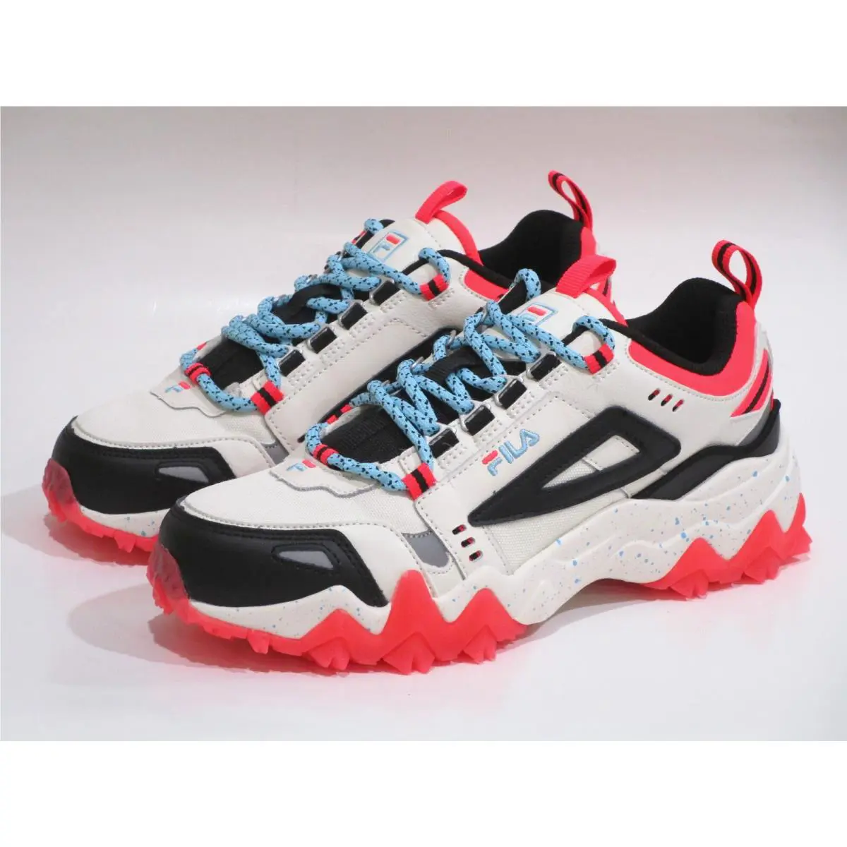Fila shoes - Fila Oakmont TR - Oakmont - 5JM01249-119 - Gardenia/Black/Pink 4