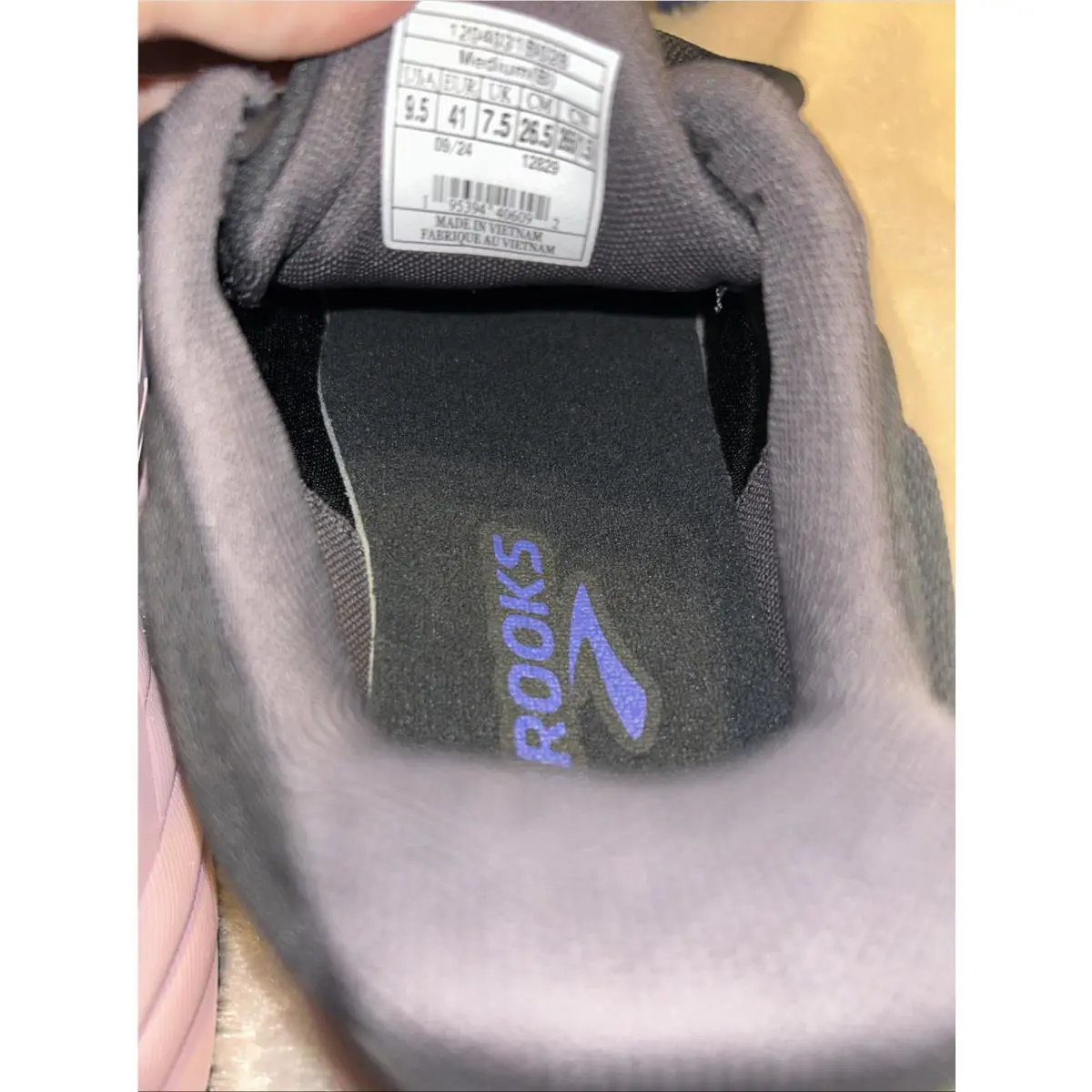 Brooks shoes - Brooks Anthem - Anthem - 1204031b028 - Pink 9
