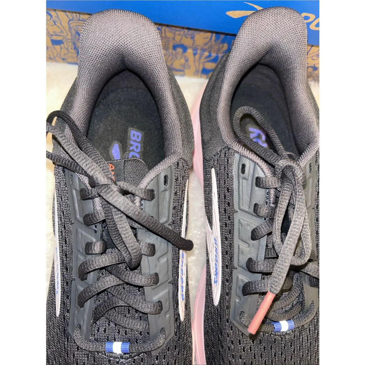 Brooks shoes - Brooks Anthem - Anthem - 1204031b028 - Pink 2