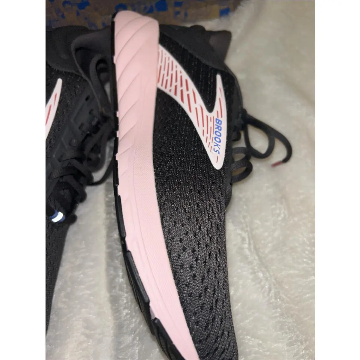 Brooks shoes - Brooks Anthem - Anthem - 1204031b028 - Pink 5