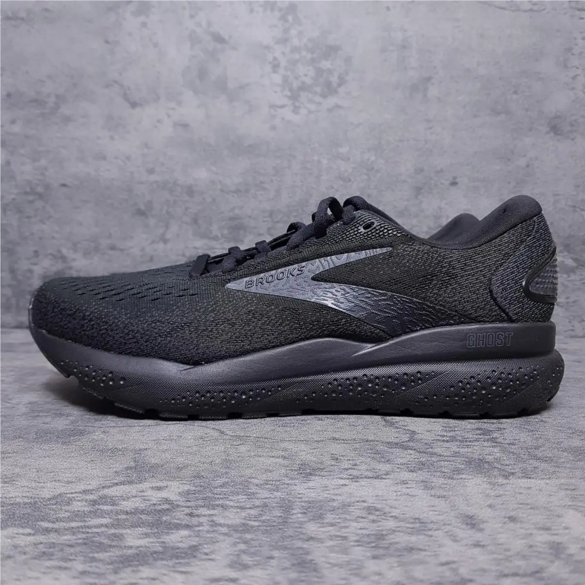 Brooks Ghost 16 Running Shoes Womens Size 6 Wide Triple Black Ebony