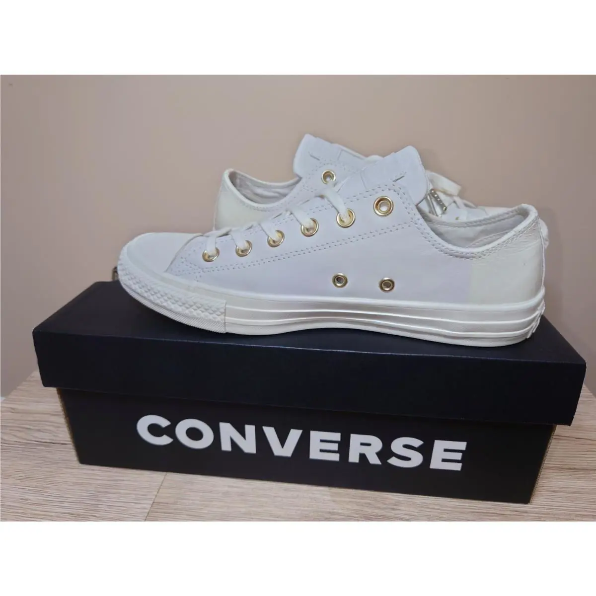 Converse shoes - White (UPC: 822155181416) 0