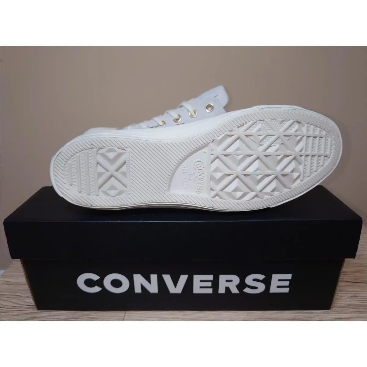 Converse shoes - White (UPC: 822155181416) 3
