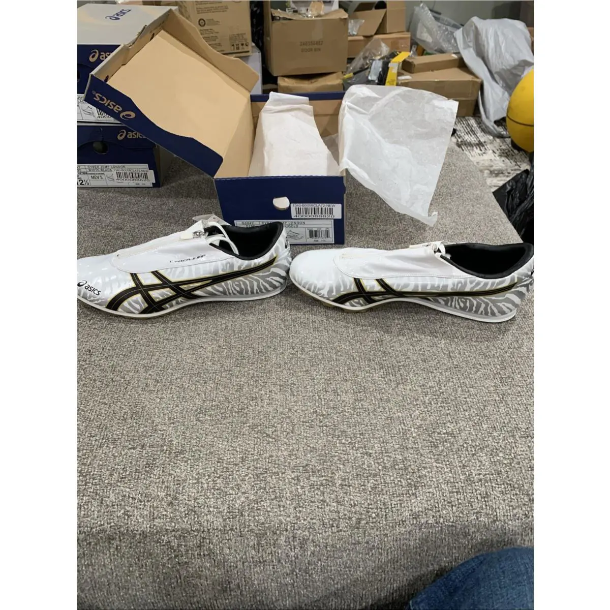 Asics shoes - Cyber Jump London - Cyber Jump London - White/Black/Gold 4