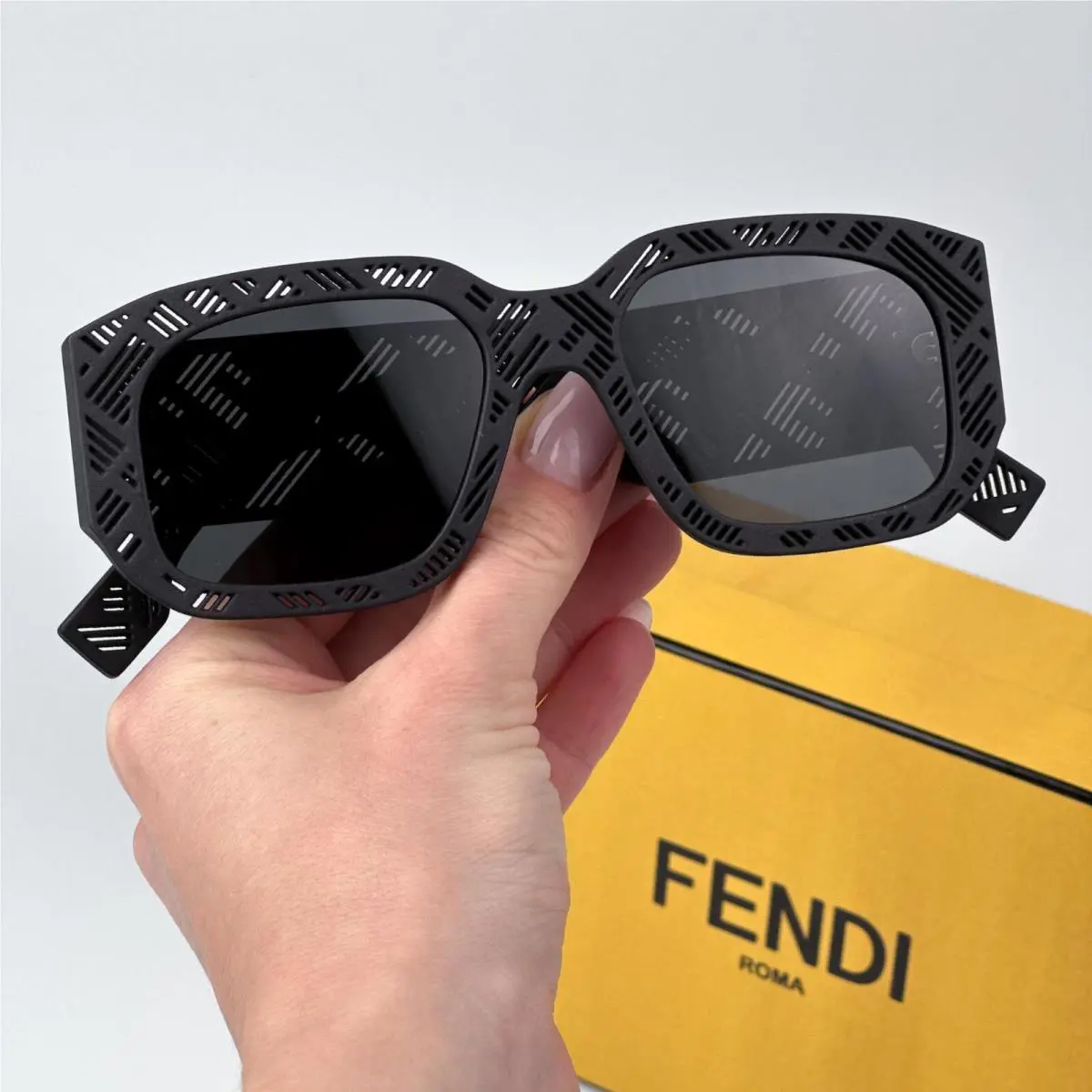 Fendi Women Sunglasses Matte Black Grey Geometric FE40113I Shadow 02A