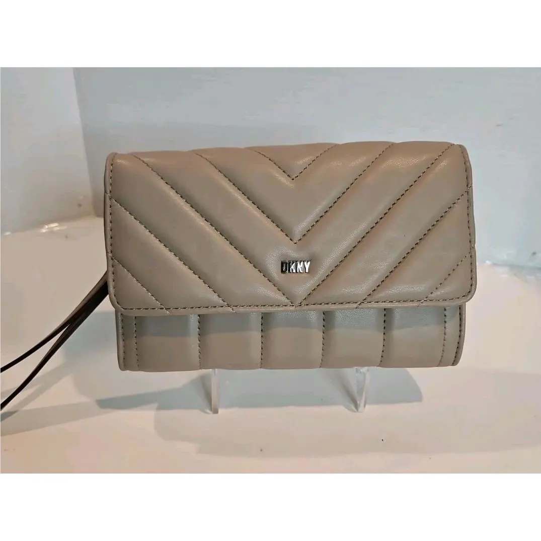Dkny Women`s Small Beige Quilted Wristlet Clutch Crossbody