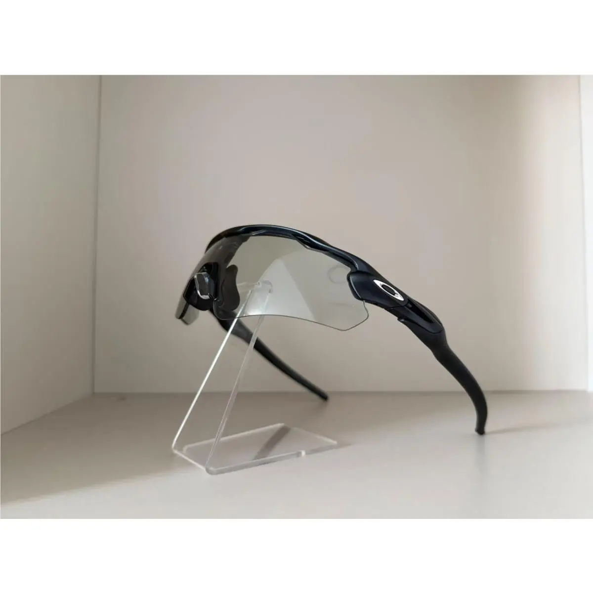 Radar EV Path OO9208-1338 Sunglasses Photochromic Clear Black by Oakley