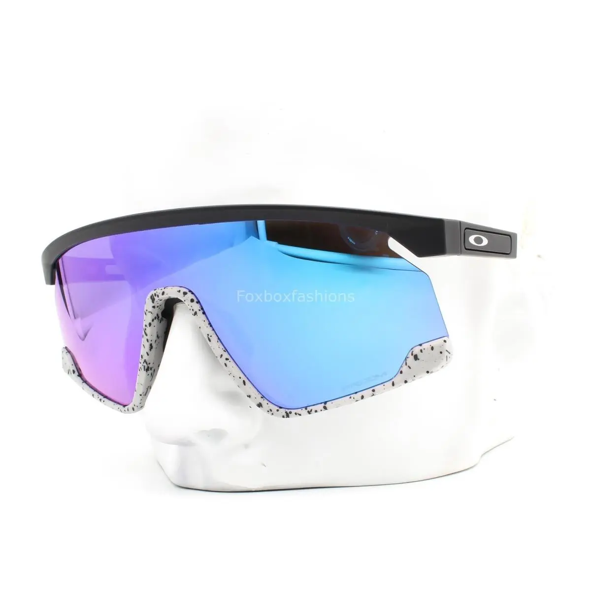 Oakley Bxtr Sunglasses Matte Black Gray Prizm Sapphire OO9280-0339 W/pouch