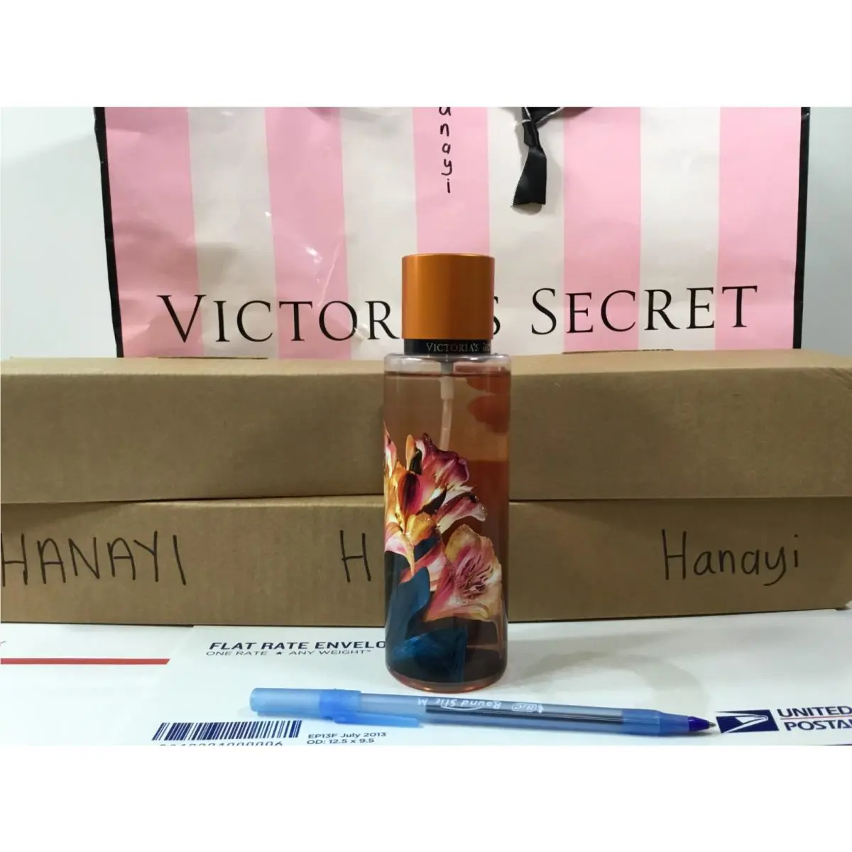 Victoria`s Secret Midnight Fleur Fragrance Mist - Limited Edition