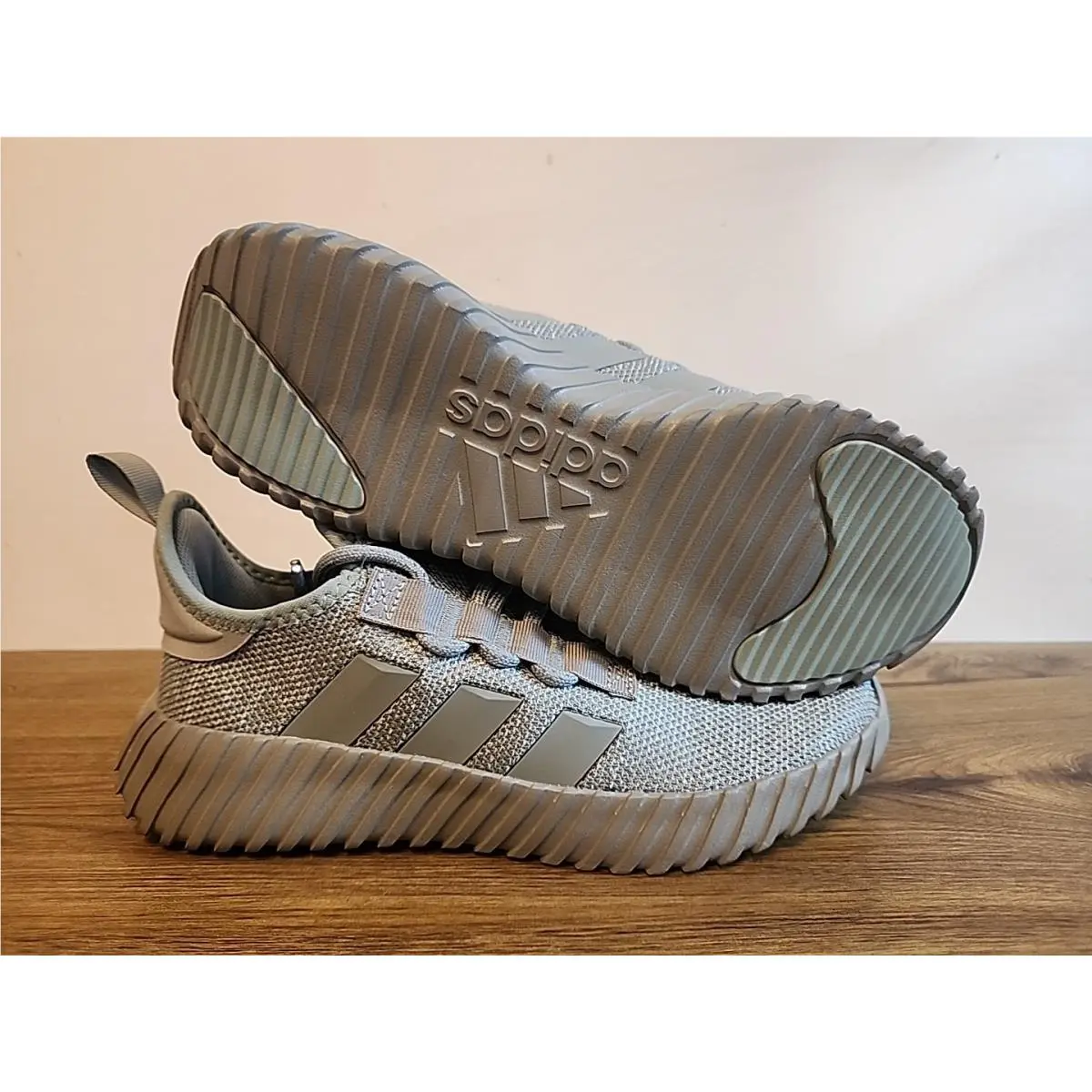 Adidas Kaptir 3.0 Wondersilver/silver Green Men`s Size 9. 5 Slip On Walking Shoe