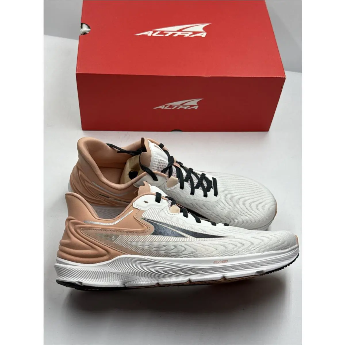 Altra shoes - Altra Torin 6 AL0A7R78-447 - Torin - AL0A7R78-447 - White (UPC: 0196246304405) 1