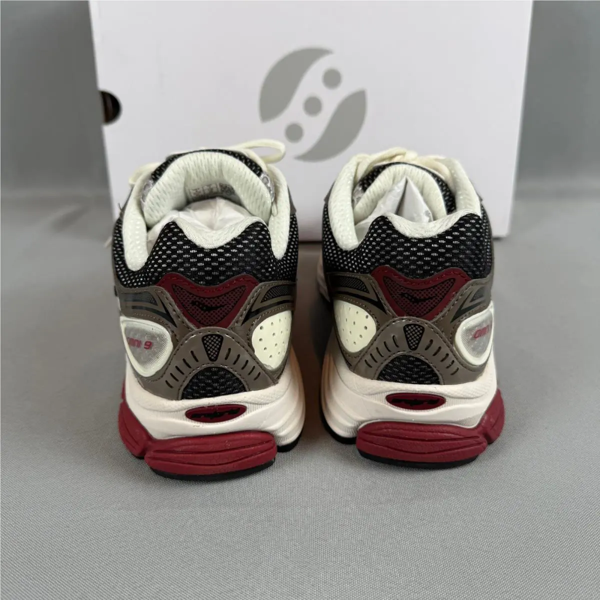 Saucony shoes - Saucony Progrid Omni 9 - Progrid Omni - S70739-6 - Brown 4