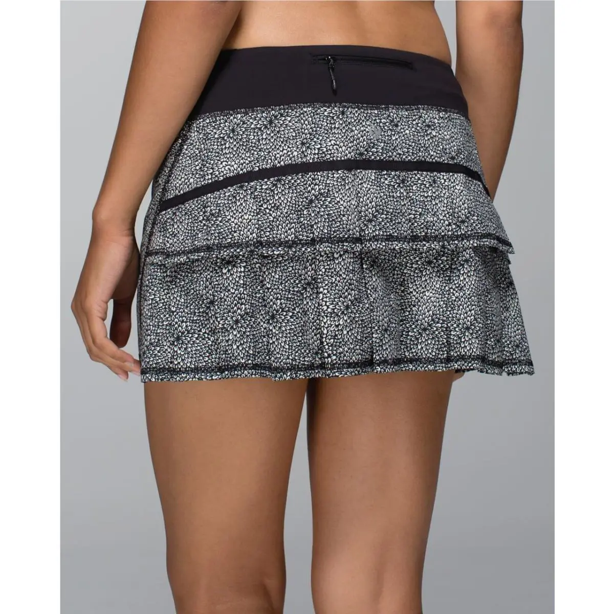 Lululemon - Skirt - Pace Setter - Size 08 Reg - Plush Petal Ghost / Black
