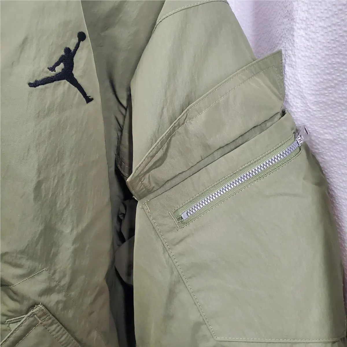 Nike clothing - Jordan Essentials Renegade - Essentials Renegade - Green 3