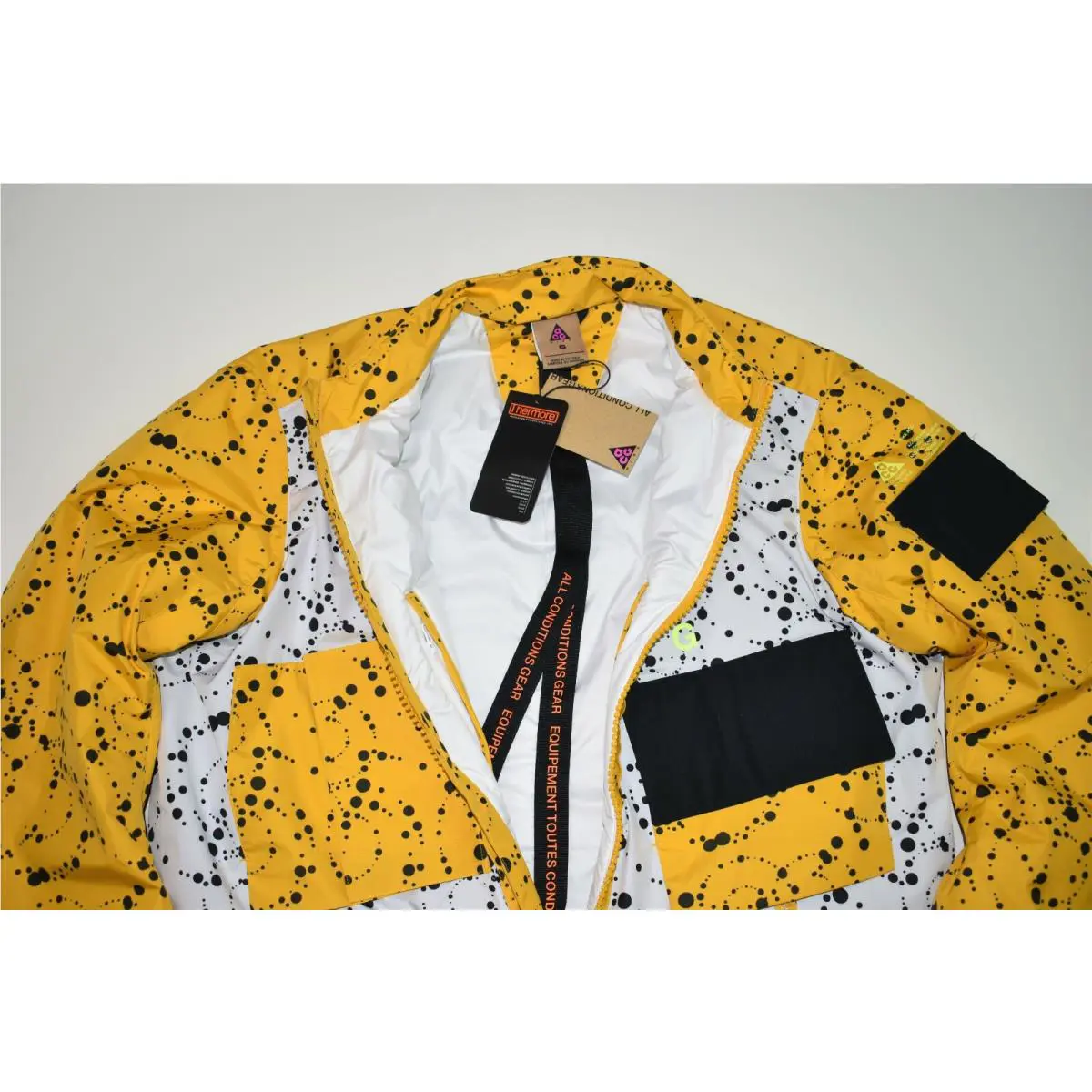 Nike clothing - AQ3531-100 - AQ3531-100 - White/Yellow/Black 10