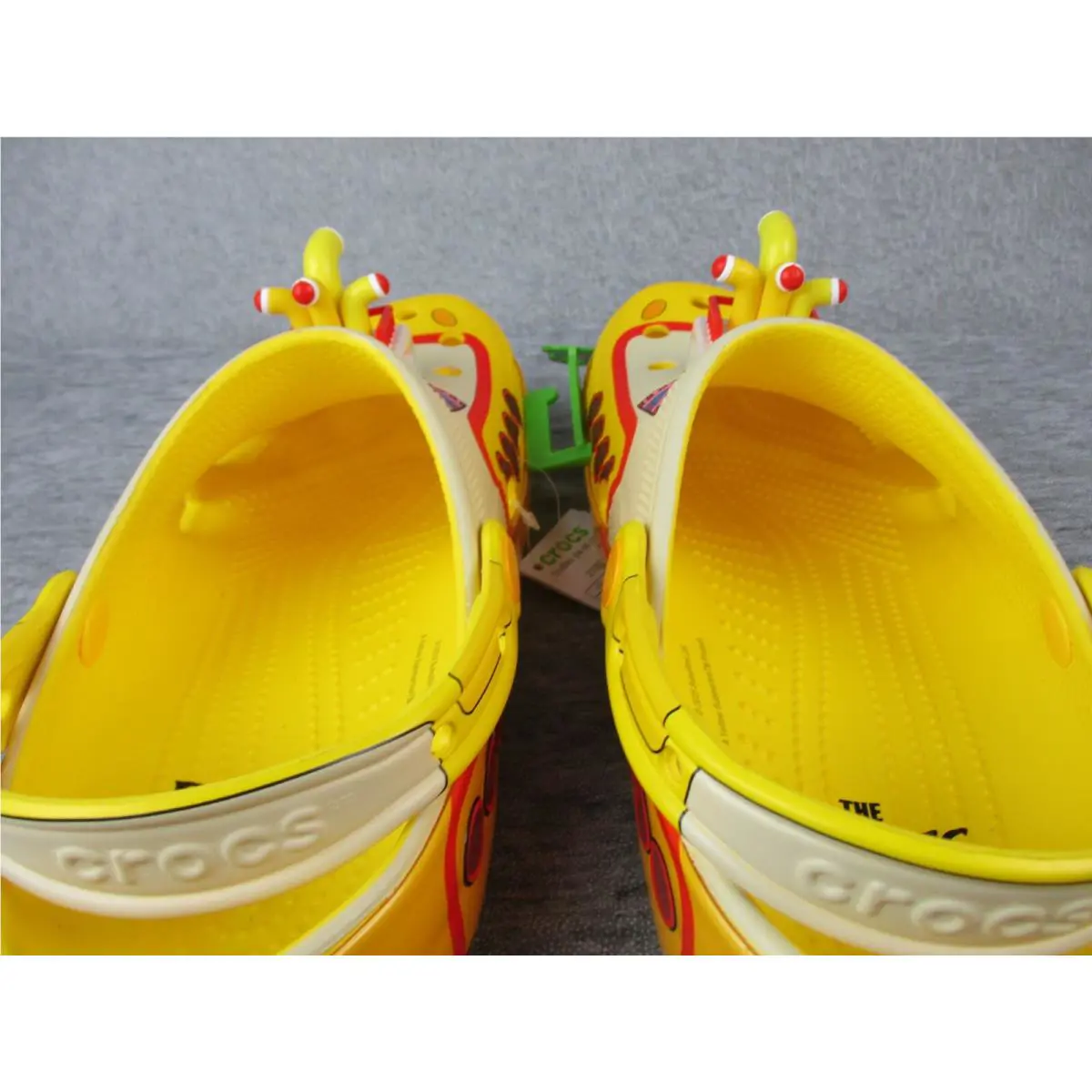Crocs shoes Yellow Submarine - Yellow 8