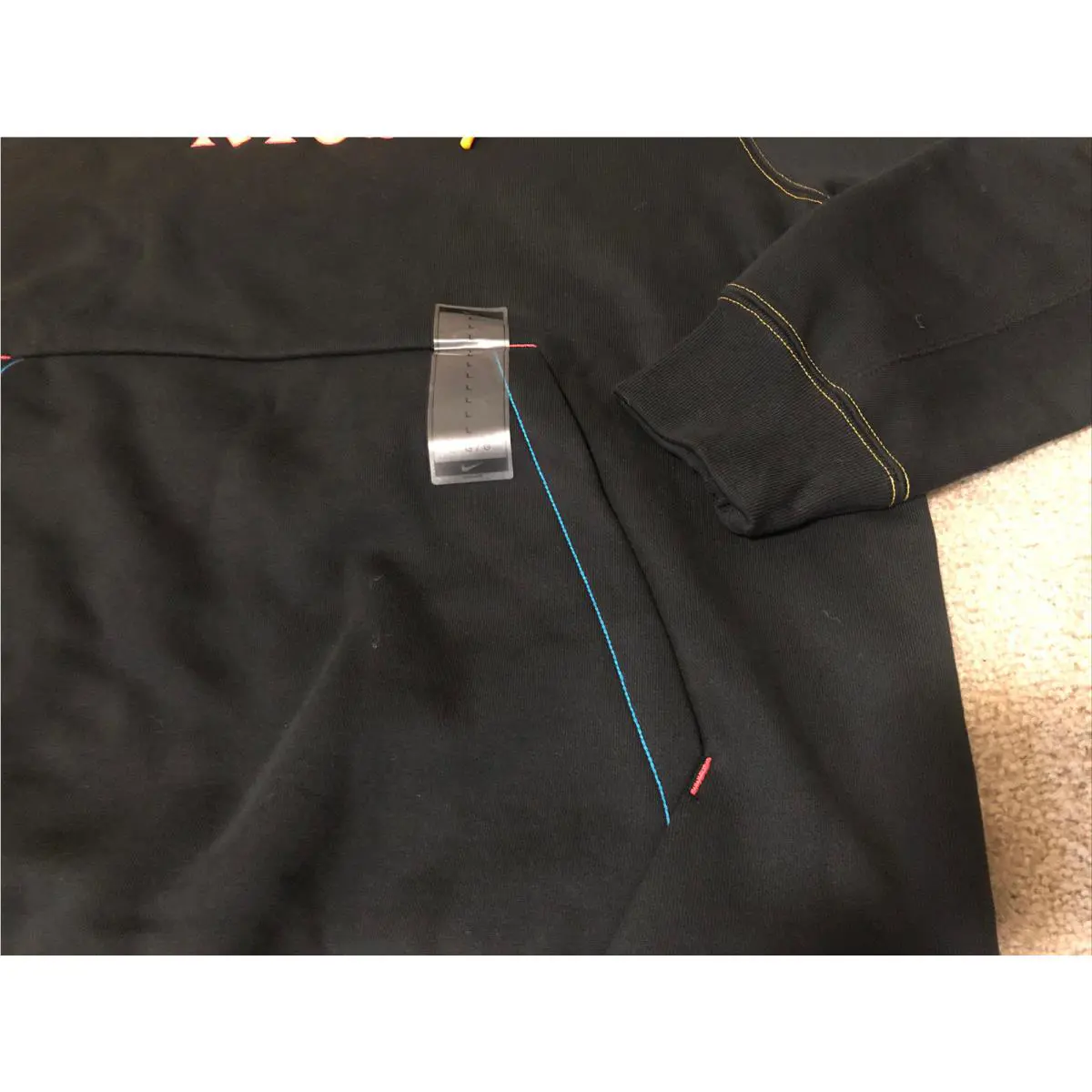 Nike clothing - Black (UPC: 0194274957150) 4