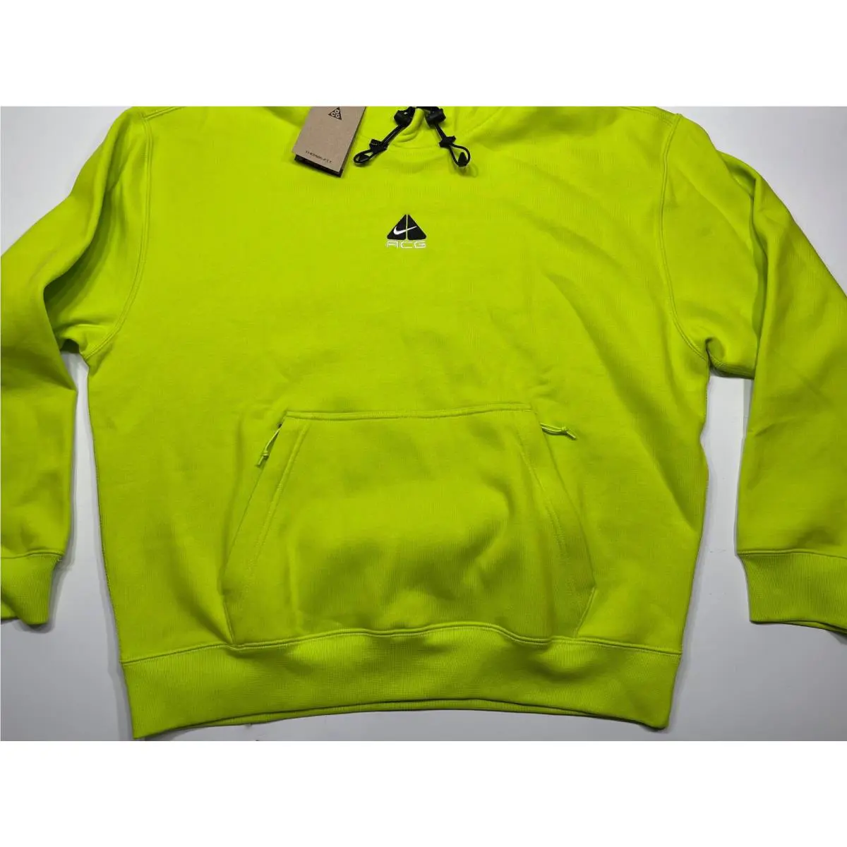 Nike clothing - VOLT (UPC: 195243806363) 2