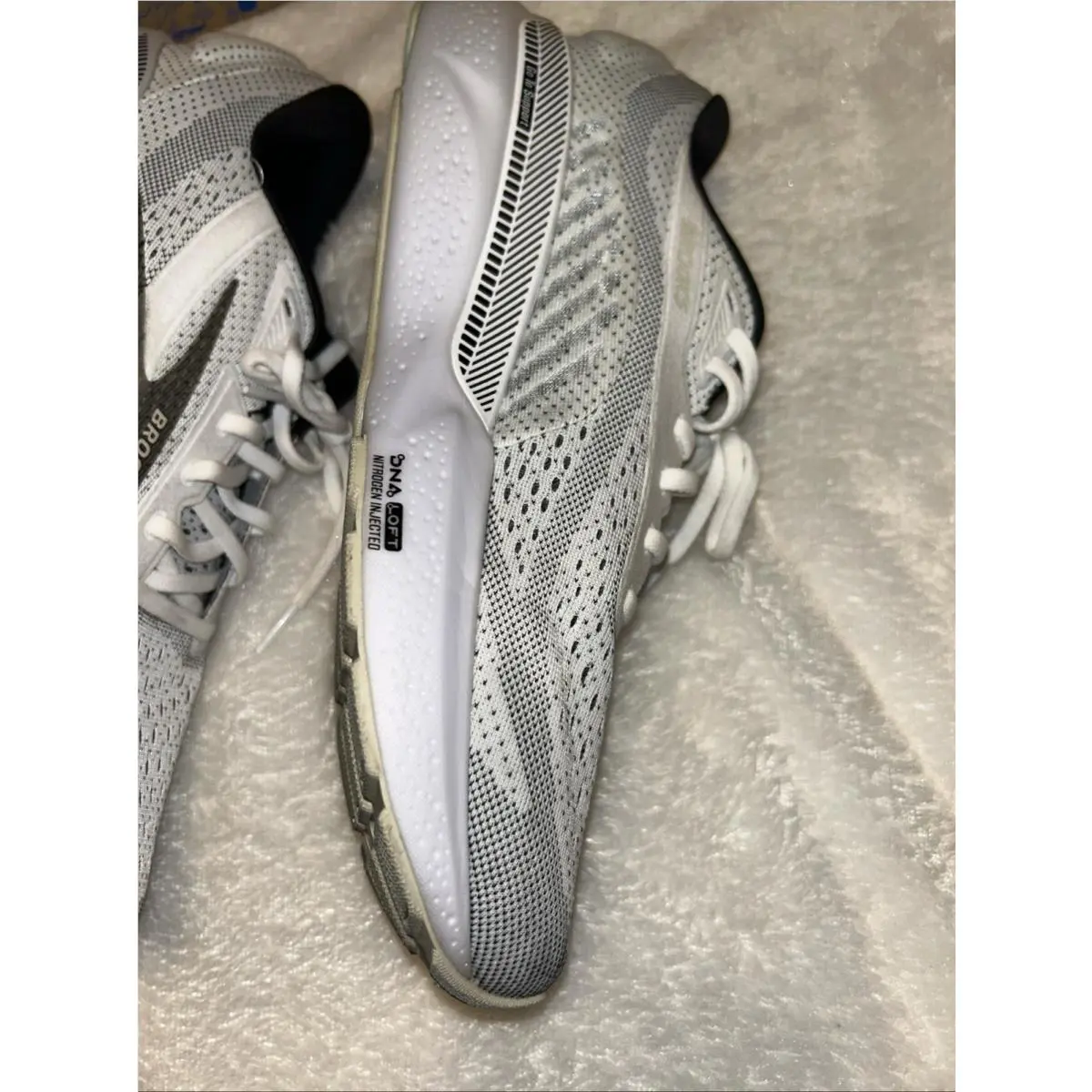 Brooks shoes - Brooks Adrenaline GTS 24 - Adrenaline GTS - White/Black/pelican 8