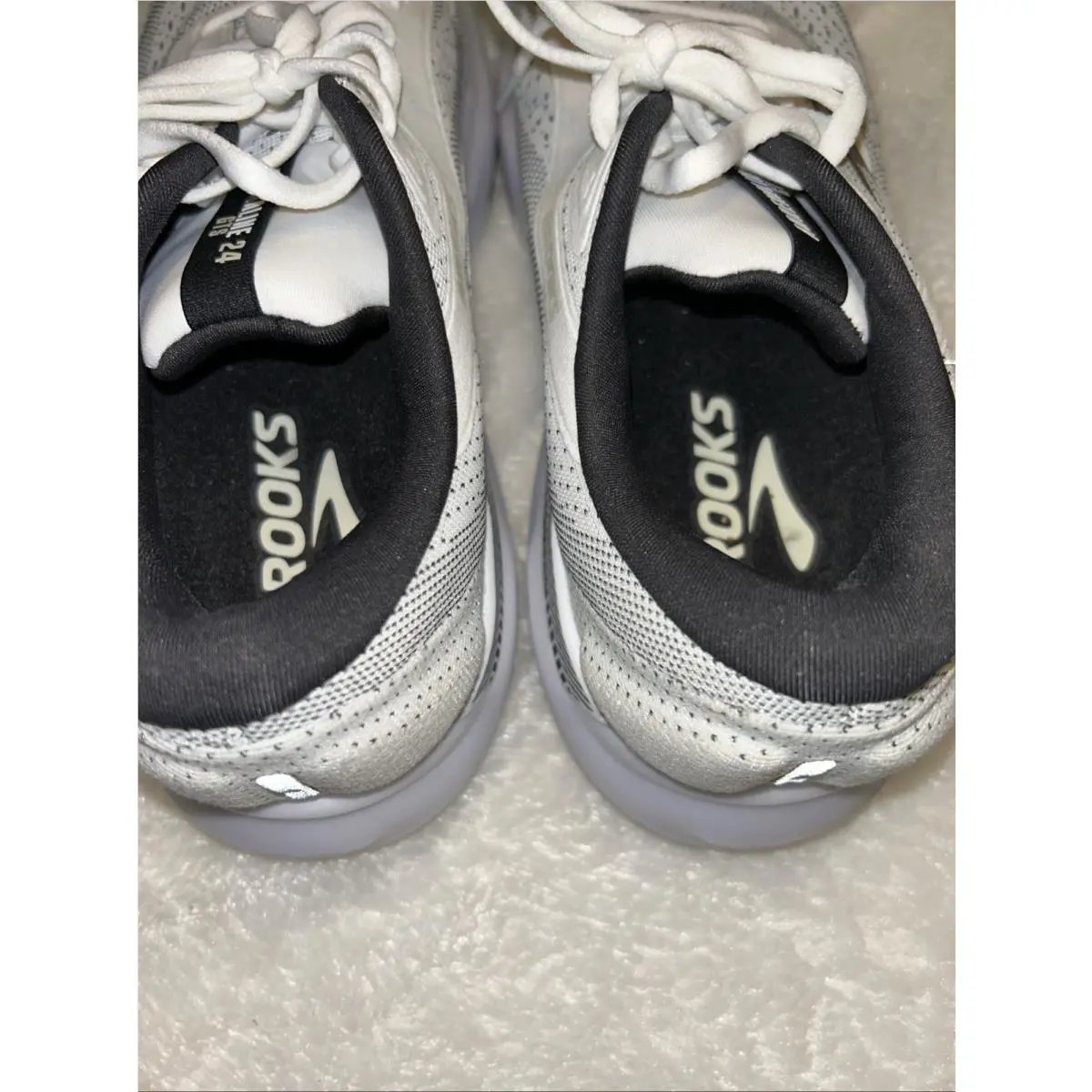 Brooks shoes - Brooks Adrenaline GTS 24 - Adrenaline GTS - White/Black/pelican 11