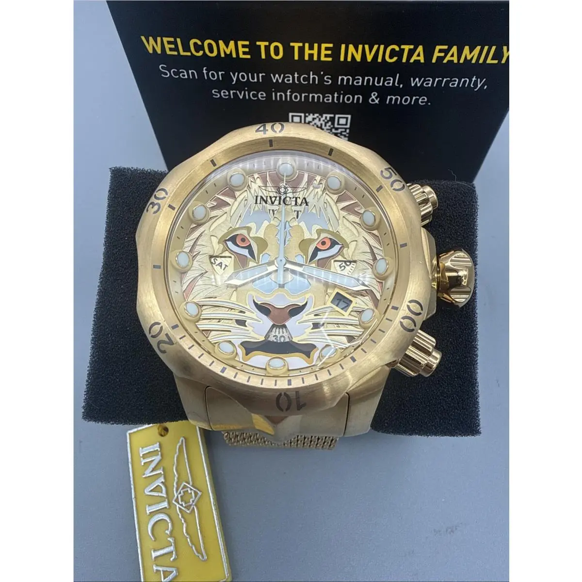 Invicta Men’s Venom Lion Heart Golden Predator Watch Rare Gold Tone Band 54mm