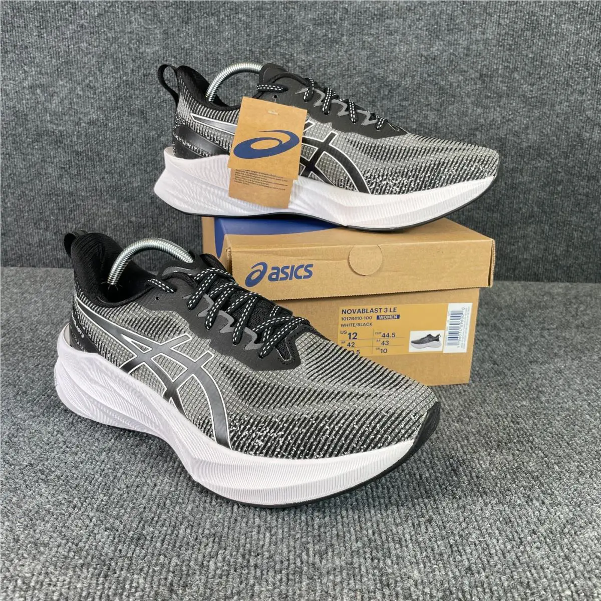 Asics Novablast 3 Women`s Running Shoes Black Gray Size 12