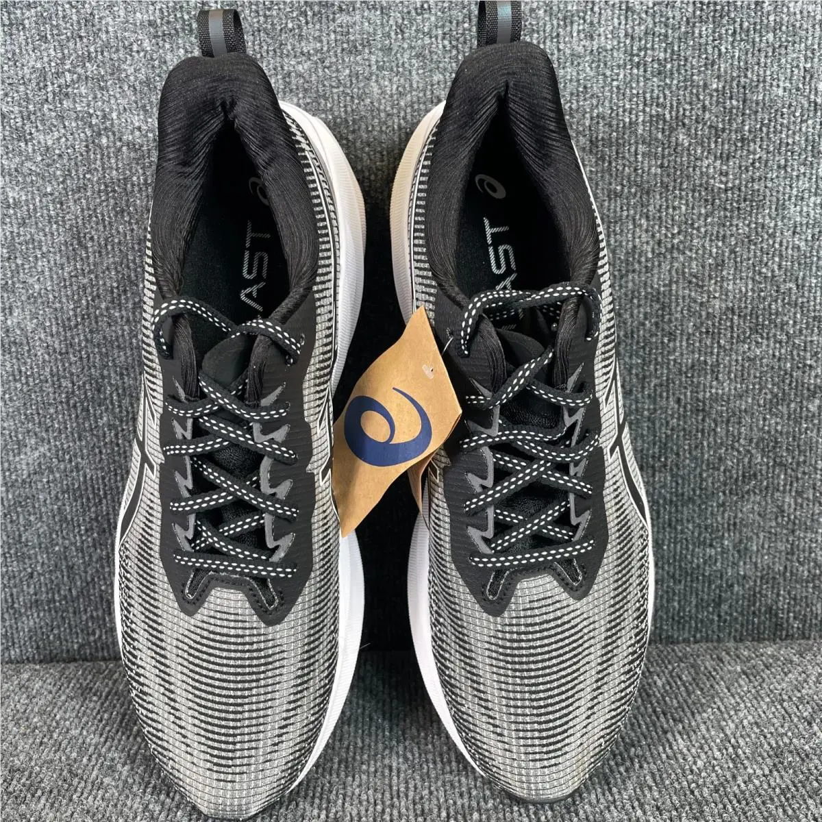 Asics shoes - ASICS Novablast - Novablast - 1012B288 - Gray 10