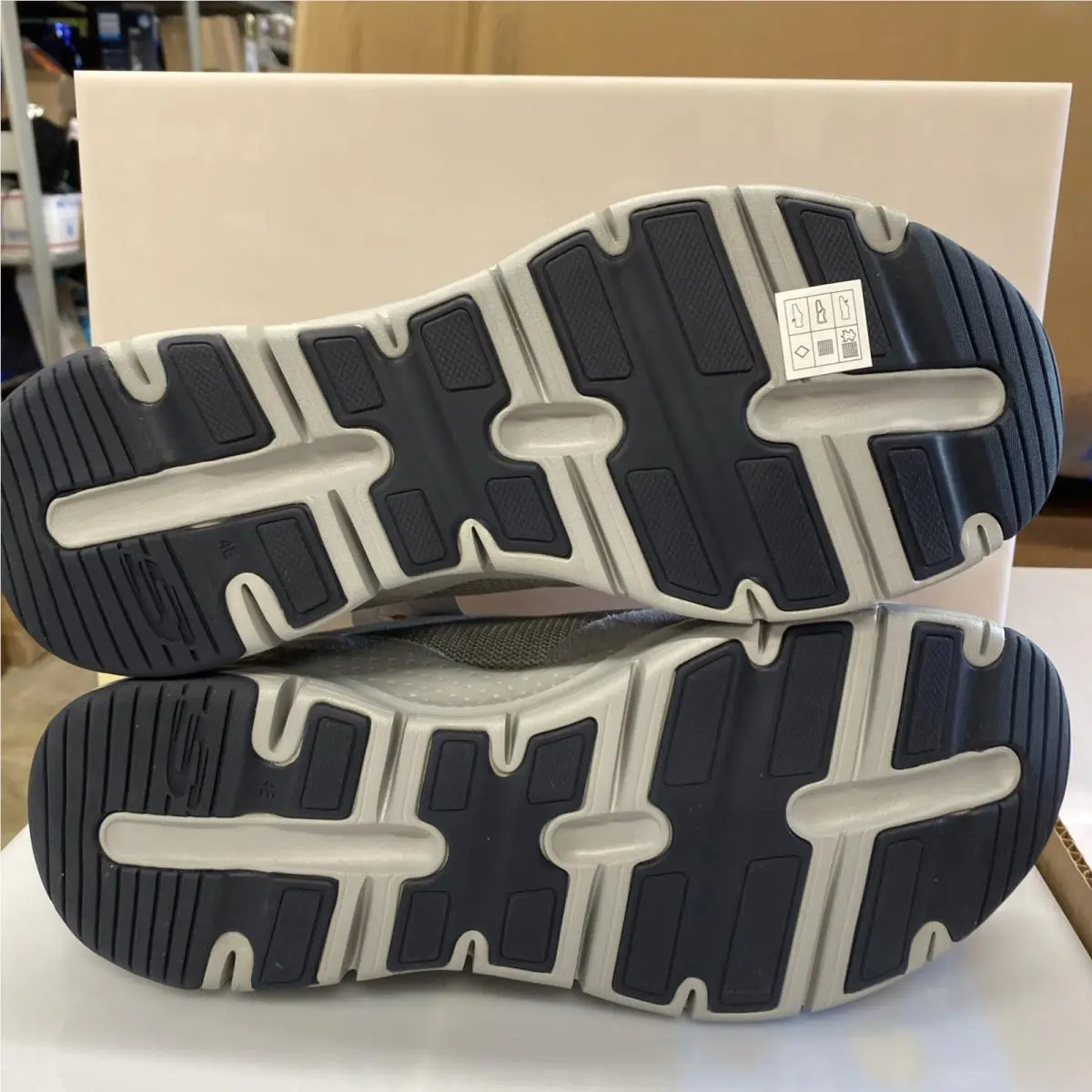 Skechers shoes - Skechers Arch Fit Servitica - Arch Fit Servitica - 232101WW - Gray (UPC: 0195204670767) 3