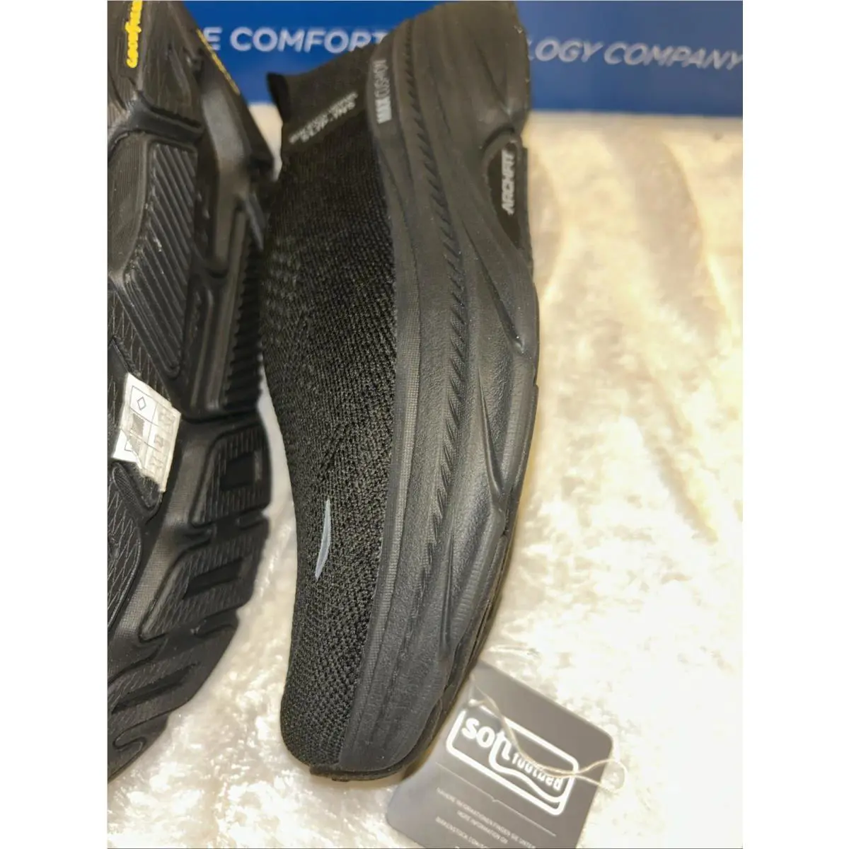 Skechers shoes - SKECHERS Hands Free Slip-Ins - Hands Free - Black/Black 2