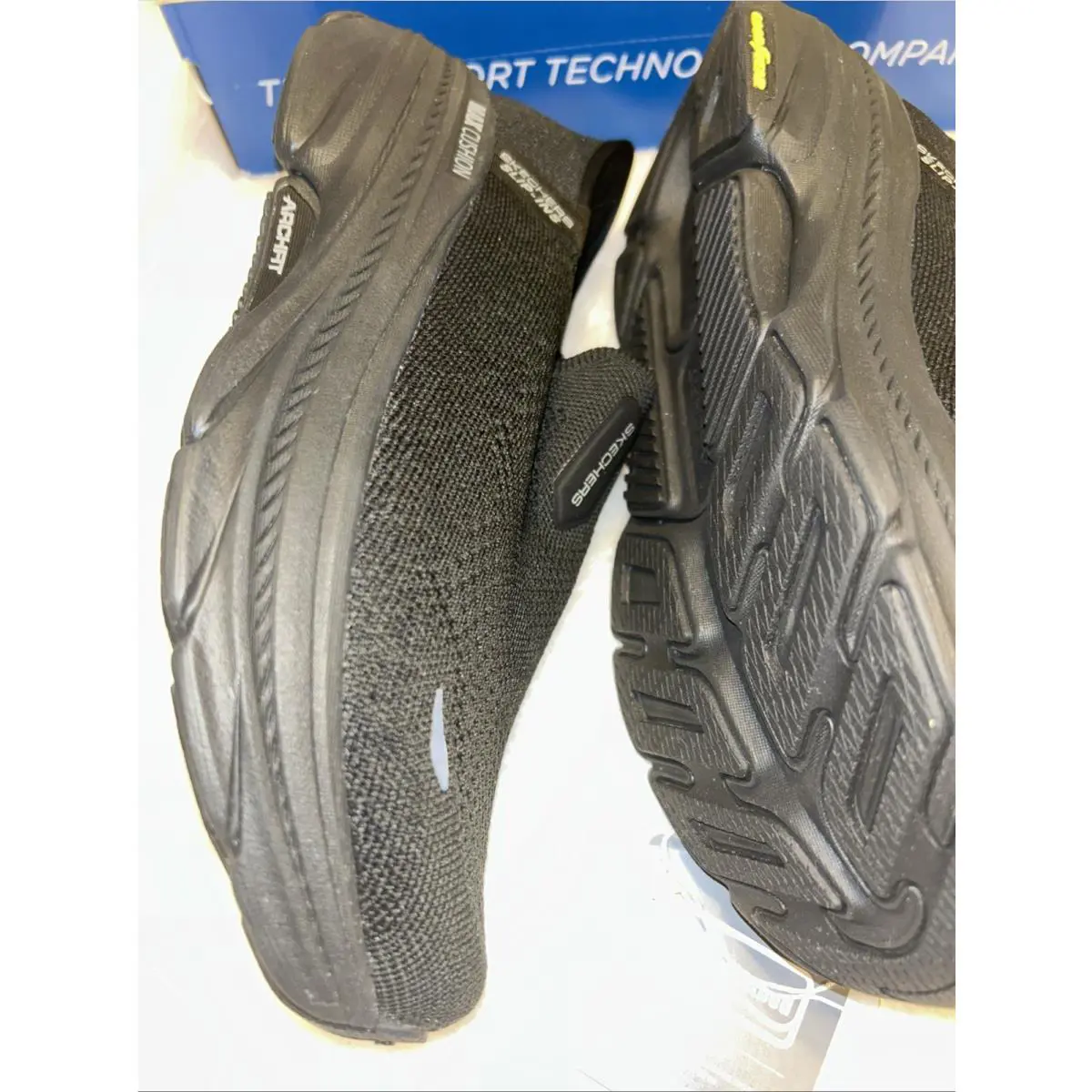 Skechers shoes - SKECHERS Hands Free Slip-Ins - Hands Free - Black/Black 5