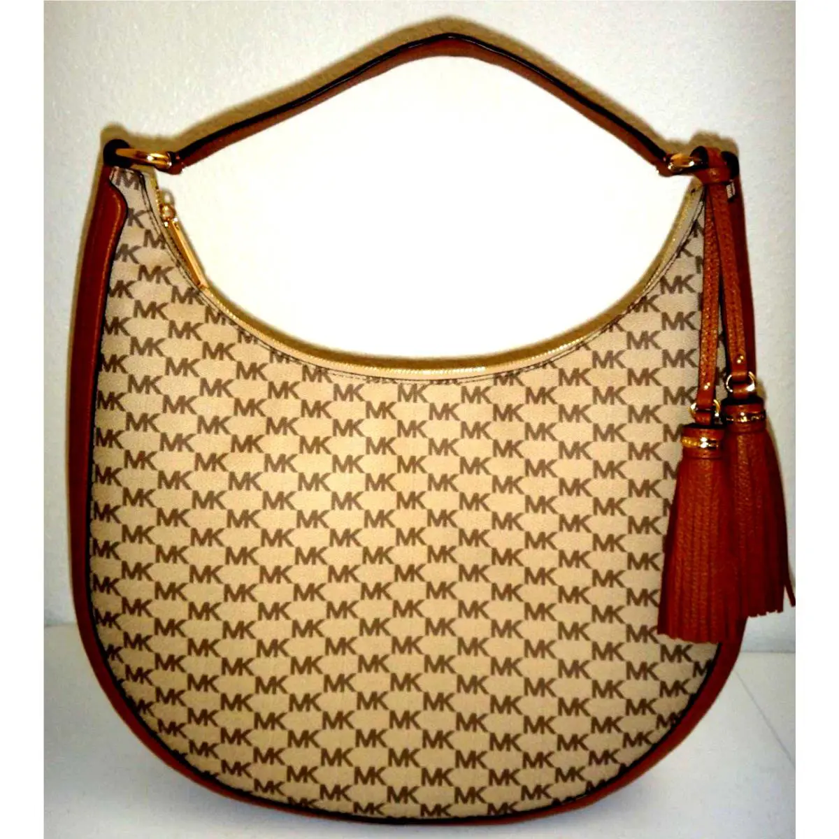 Michael Kors Lydia MK Signature LG Hobo Tassel Shoulder Bag Natural Acorn