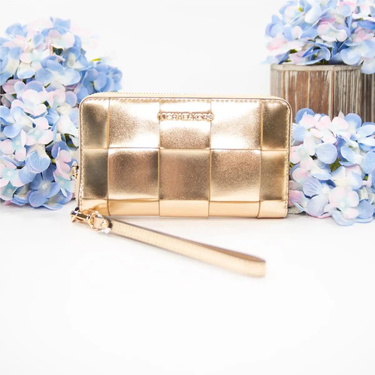 Michael Kors Jet Set Travel Large Gold Metallic Phone Wallet Phone Wristlet