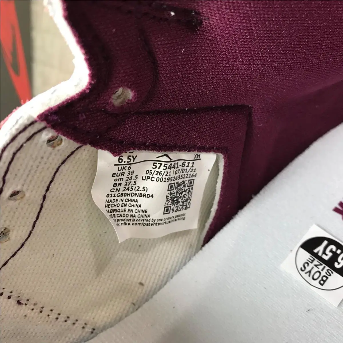 Nike shoes - Air Jordan 1 - Air - 575441-611 - Bordeaux/Metallic Silver White 9