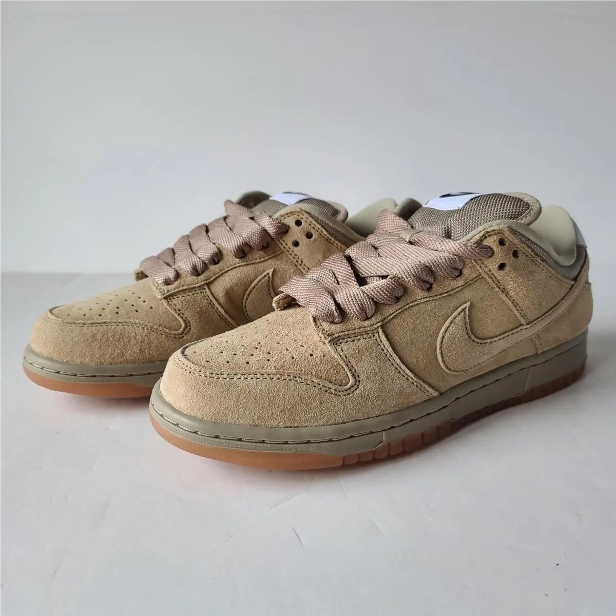 Nike shoes - Nike SB Dunk Low Pro B - HJ0367-200 - Beige 1