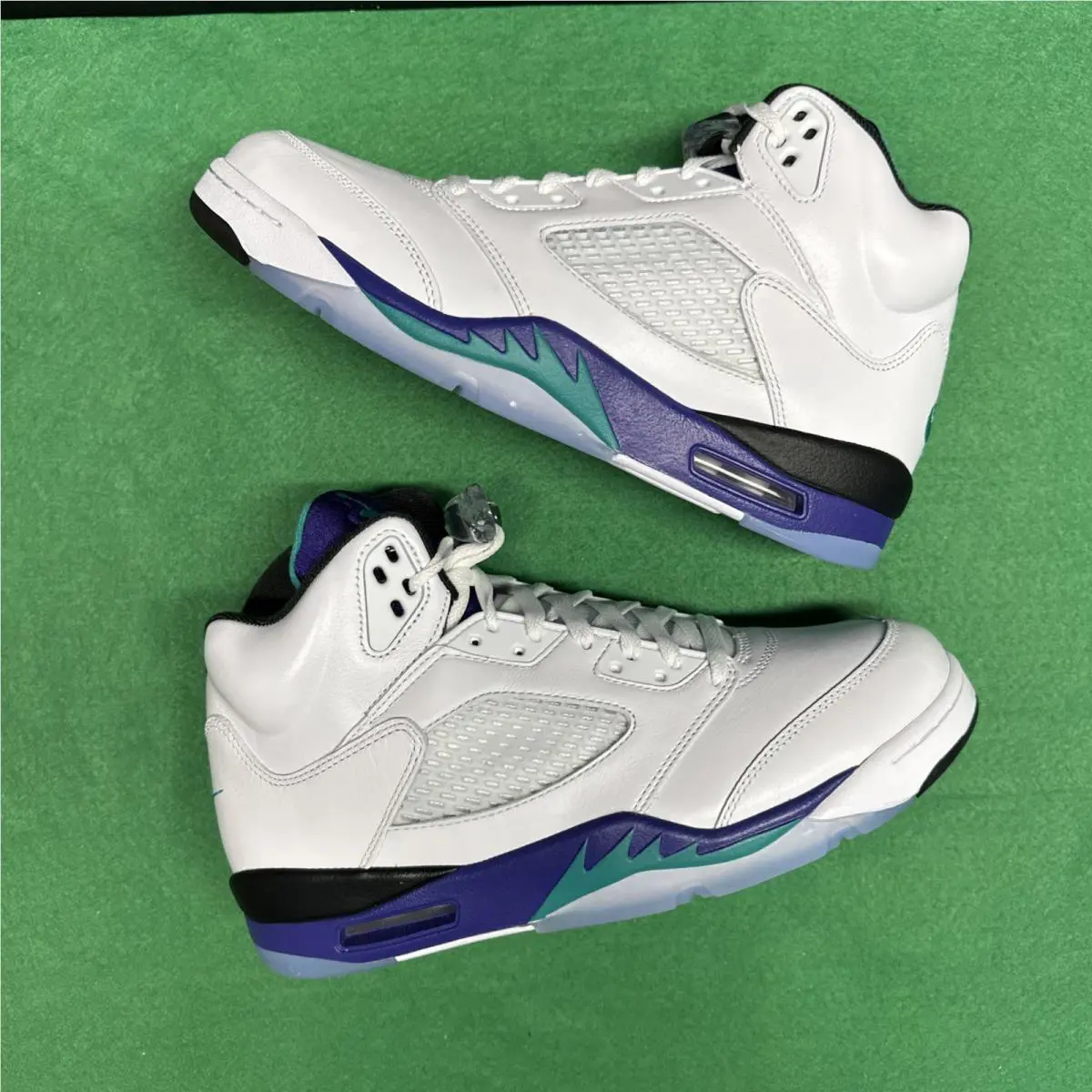 Nike shoes - Air Jordan 5 - Air - HQ7978-100 - White, Manufacturer: White/New Emerald/Grape Ice/Black 3