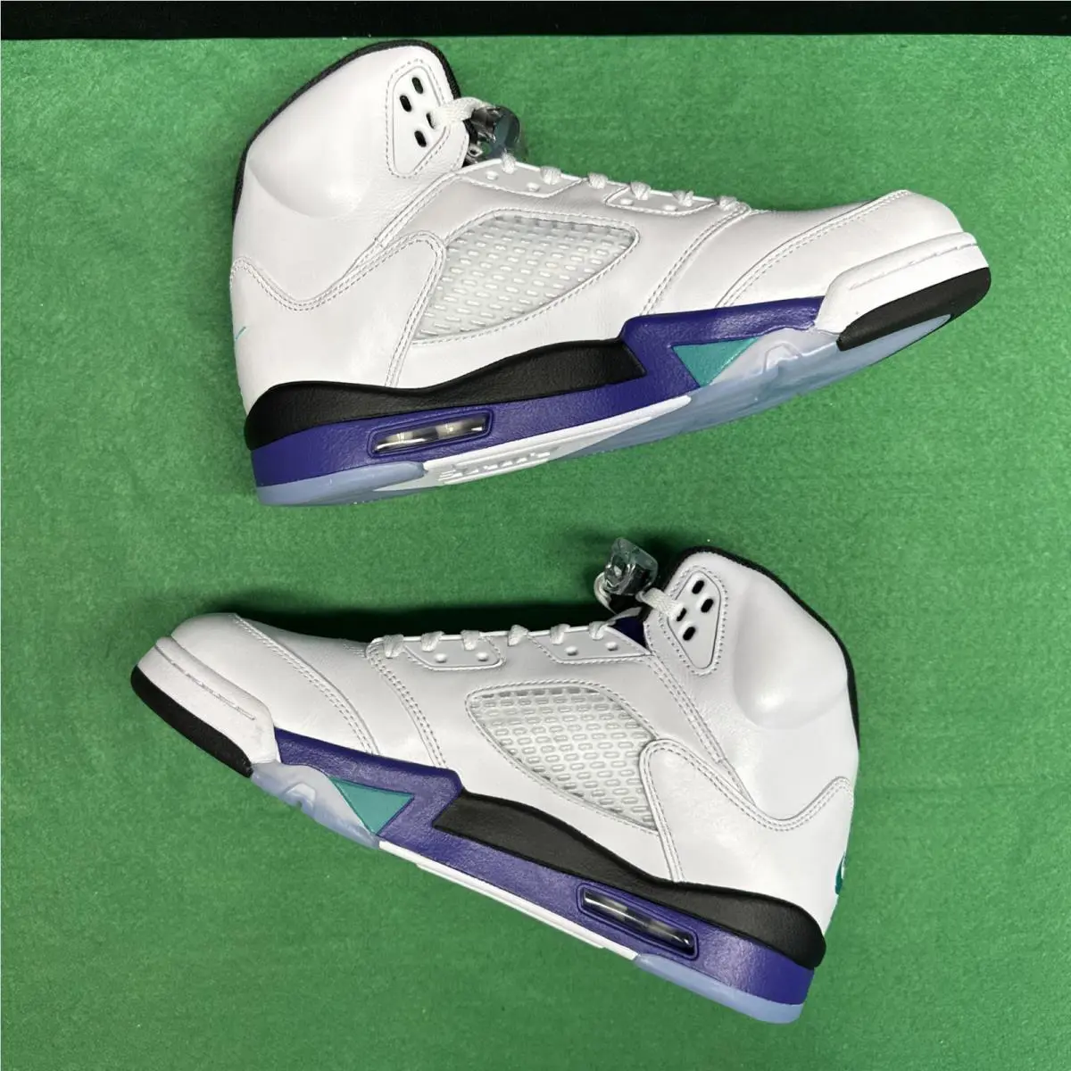 Nike shoes - Air Jordan 5 - Air - HQ7978-100 - White, Manufacturer: White/New Emerald/Grape Ice/Black 4