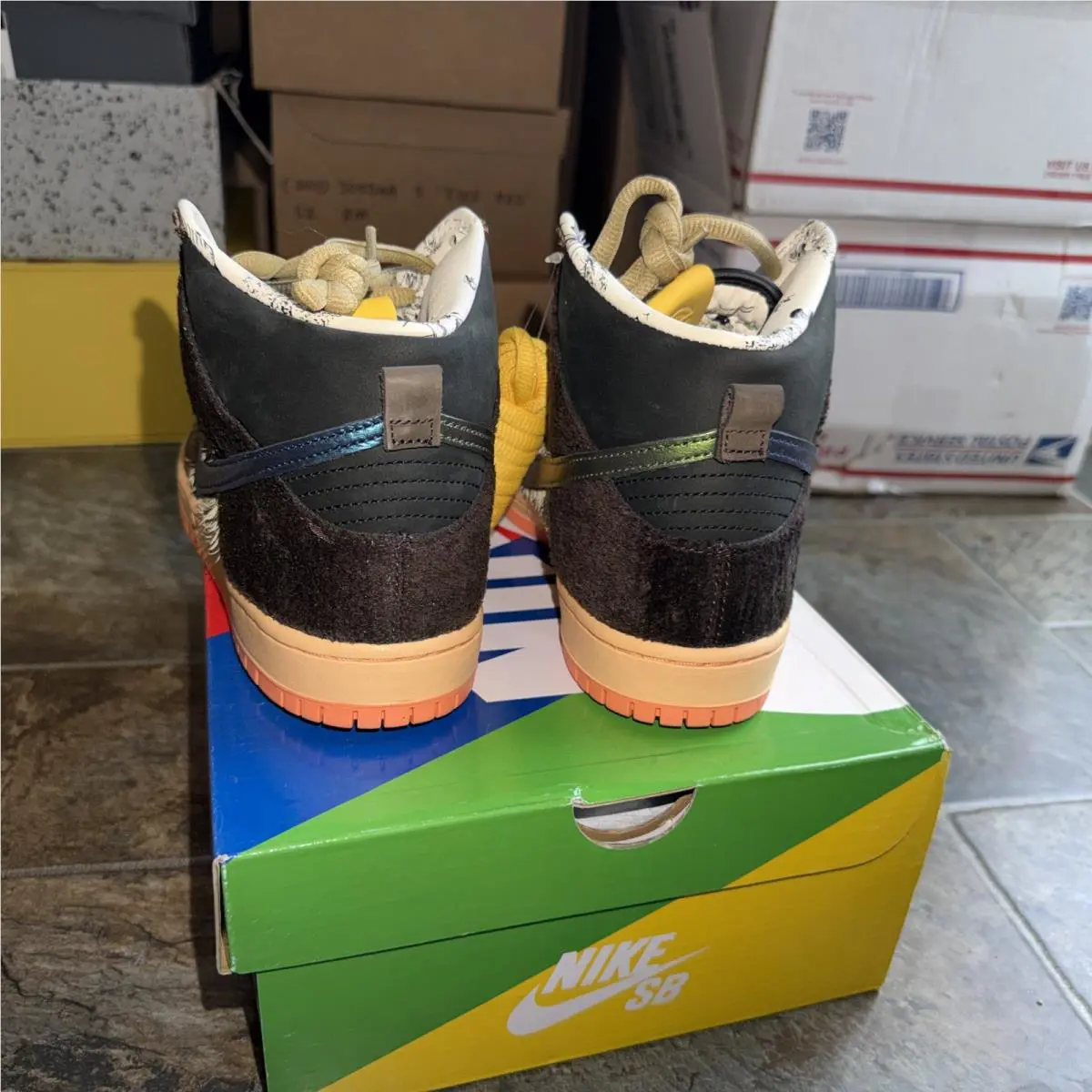 Nike shoes - Nike Dunk SB - Dunk - DC6887-200 - Brown 1