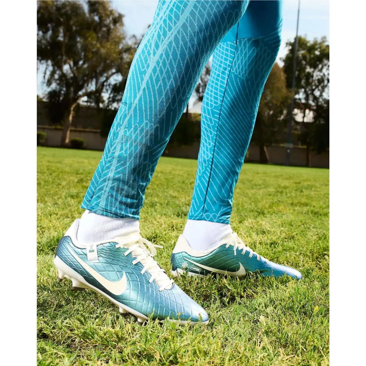 Nike shoes - Nike Legend - Legend - FQ3243-300 - Green 0
