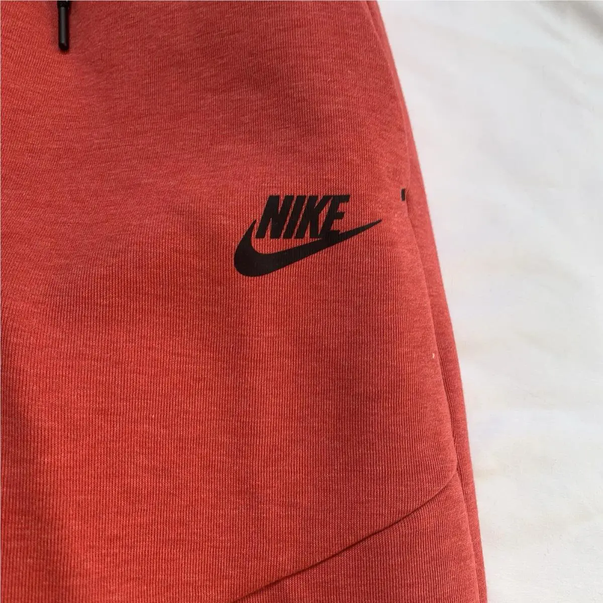 Nike clothing - HV5869-672 - HV5869-672 - Light University Red (UPC: 197859898459) 2