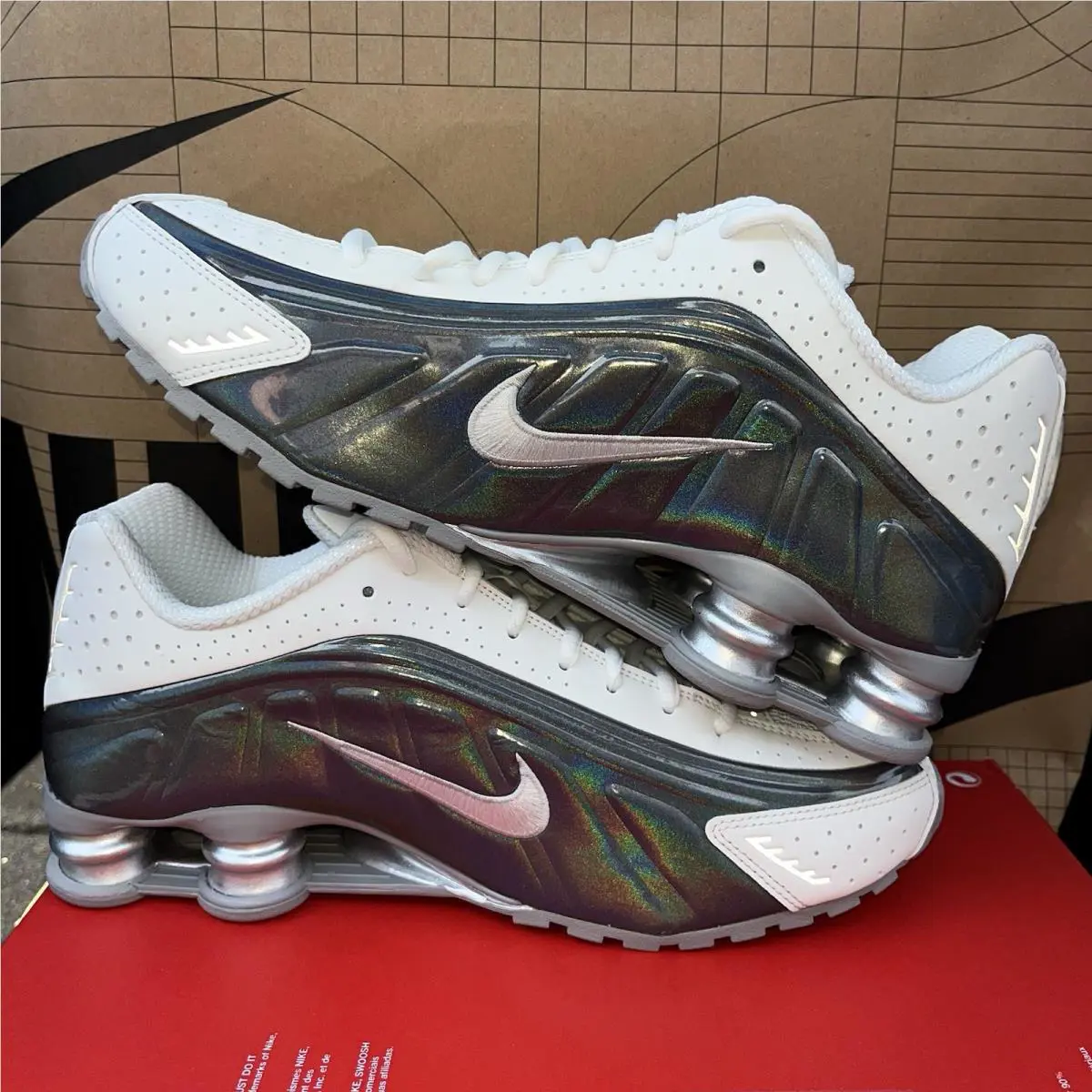 Nike shoes - Nike Shox R4 - Shox - IB7703-100 - White 0