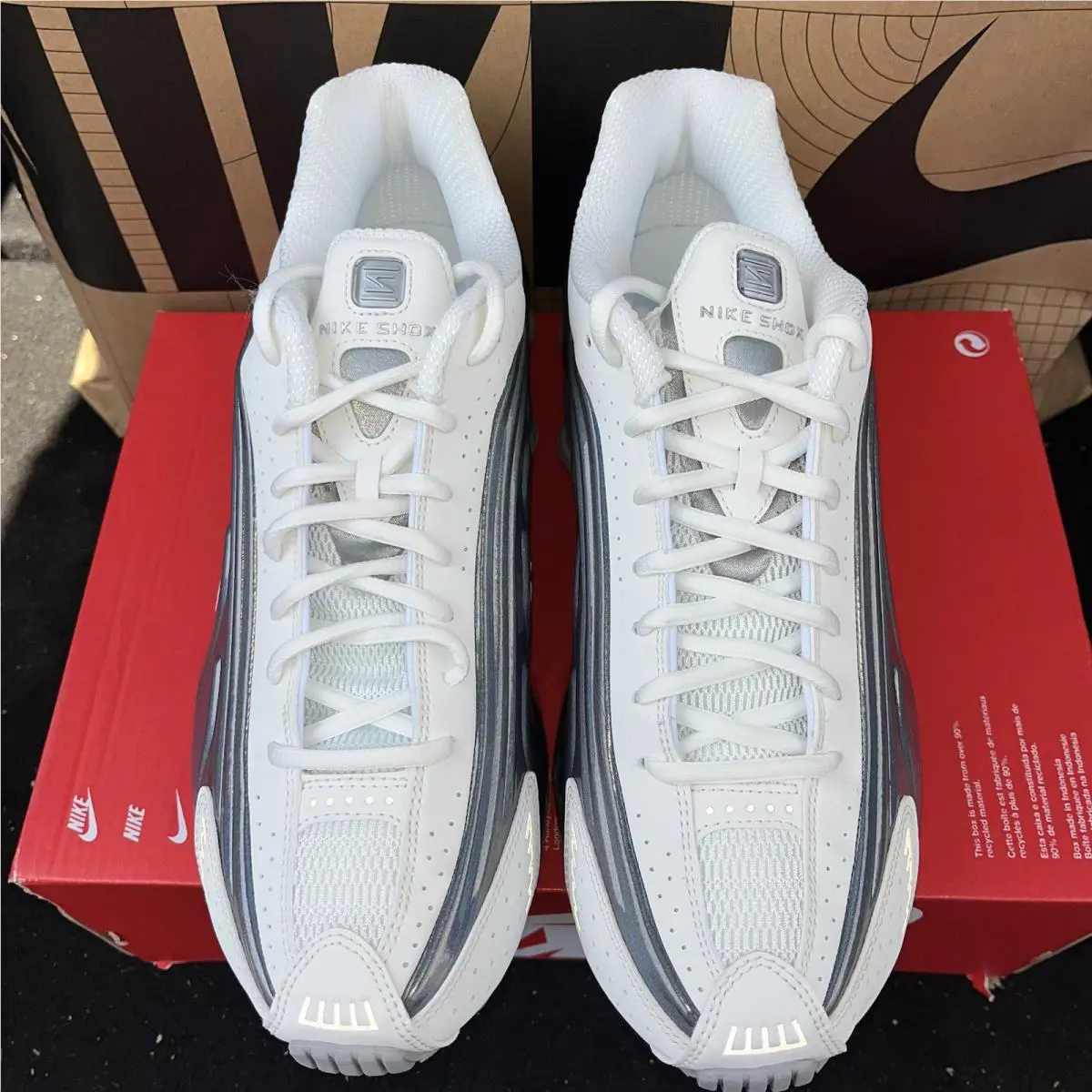 Nike shoes - Nike Shox R4 - Shox - IB7703-100 - White 1