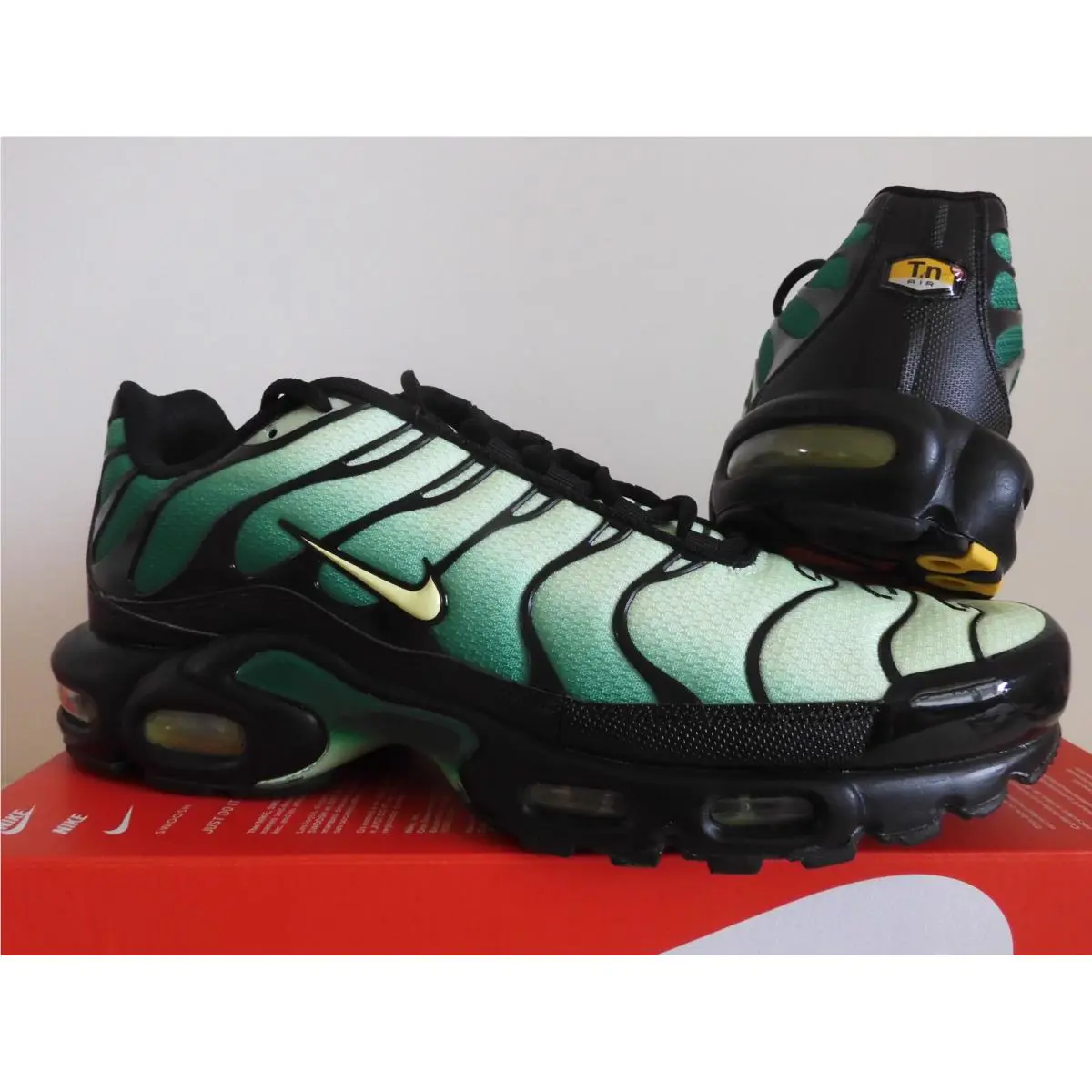 Nike shoes - Nike Air Max Plus - Air Max Plus - DM0032-301 - Green (UPC: 197862867701) 0