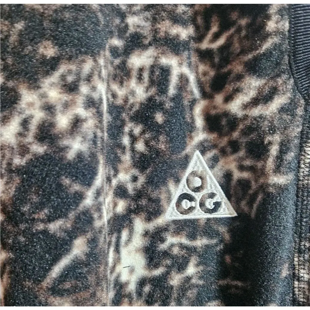 Nike clothing - Brown 3