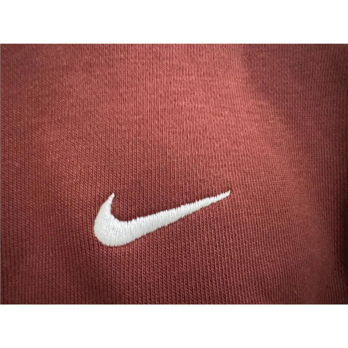 Nike clothing - Brown 3