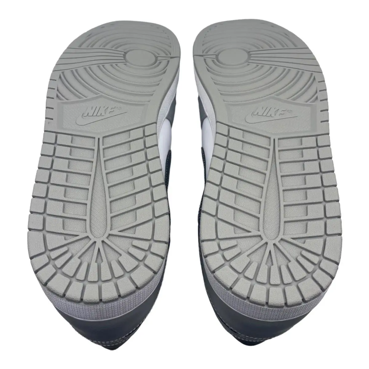 Nike shoes - Air Jordan 1 Mid - Air Mid - 554724-078 - Gray 4