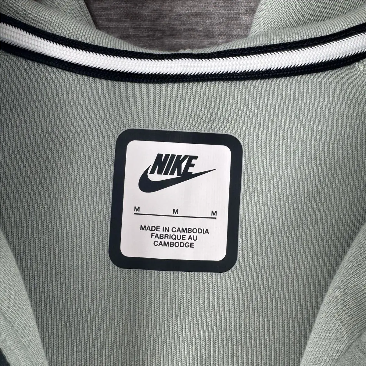 Nike clothing - FB8338370 - FB8338370 - Jade Horizon/Black (UPC: 0197596276626) 1