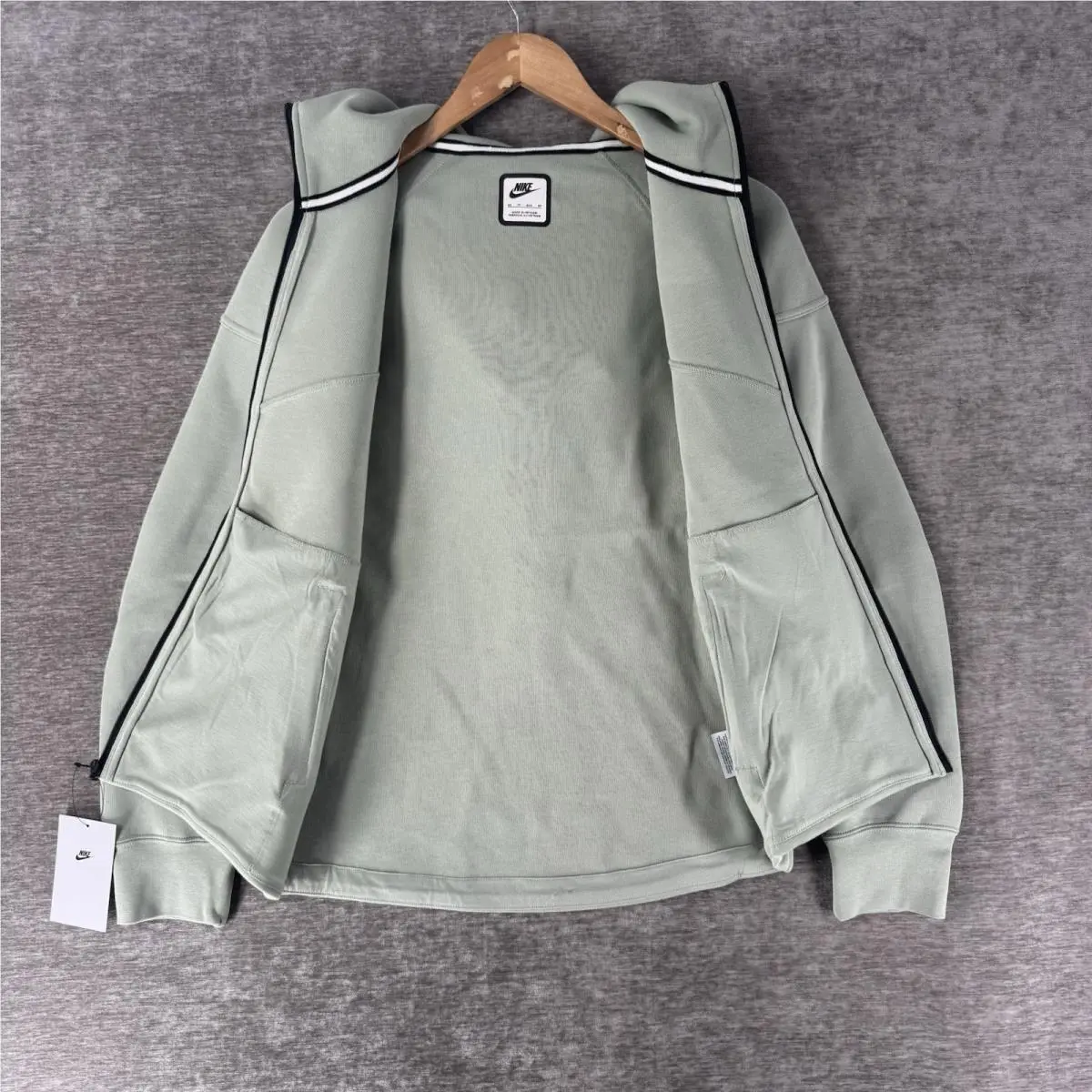 Nike clothing - FB8338370 - FB8338370 - Jade Horizon/Black (UPC: 0197596276626) 2