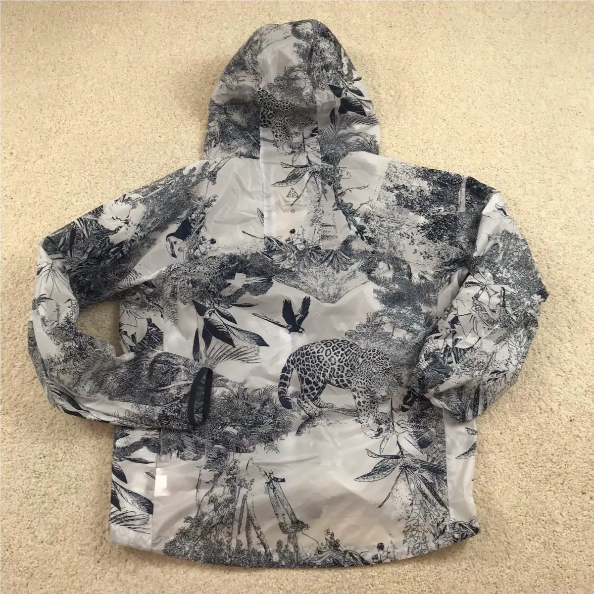 Nike clothing - Nike ACG Cinder Cone Camo Windproof Print Jacket - HJ2885 - Black 5