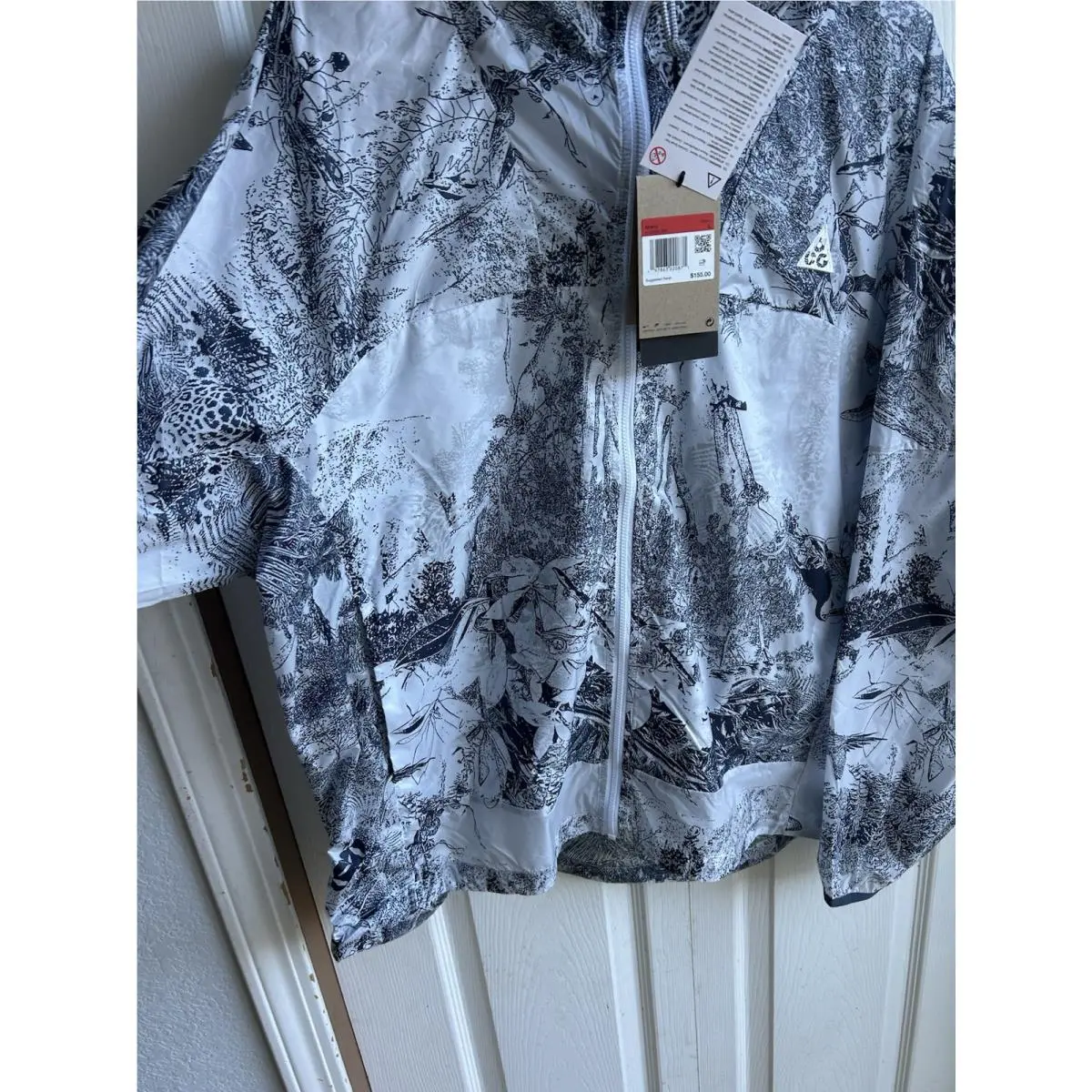 Nike clothing - Nike ACG Cinder Cone Camo Windproof Print Jacket - HJ2885 - Multicolor (UPC: 0197863220871) 2